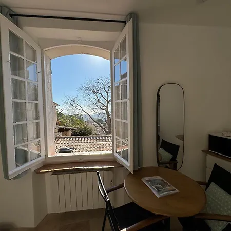 Liege, Vue Au Village De Les Mimosas Apartment *